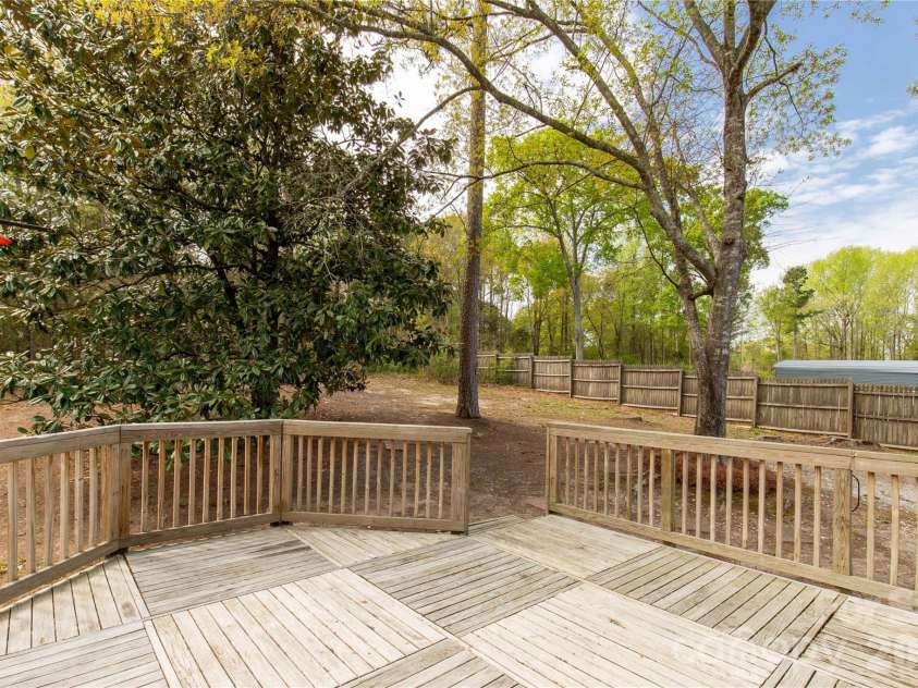 2220 Ross Cauthen Road, Lancaster, SC 29720.  MLS# CAR4362780, YatesRealty ID 13217. 