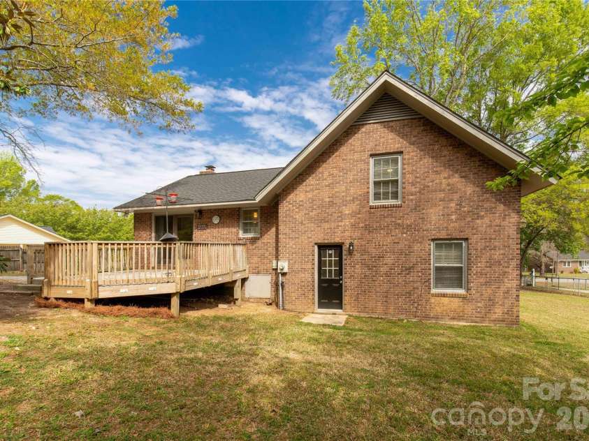 2220 Ross Cauthen Road, Lancaster, SC 29720.  MLS# CAR4362780, YatesRealty ID 13217. 