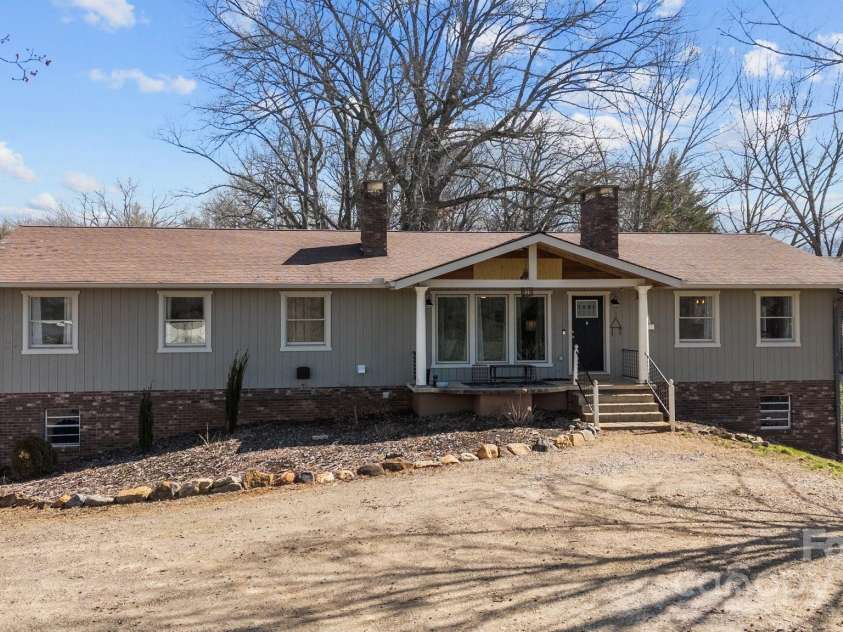 774 Belleview Road, Franklin, NC 28734.  MLS# CAR4244311, YatesRealty ID 13217. 
