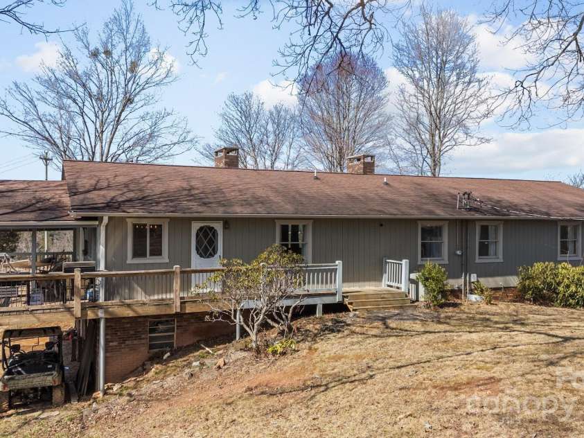 774 Belleview Road, Franklin, NC 28734.  MLS# CAR4244311, YatesRealty ID 13217. 
