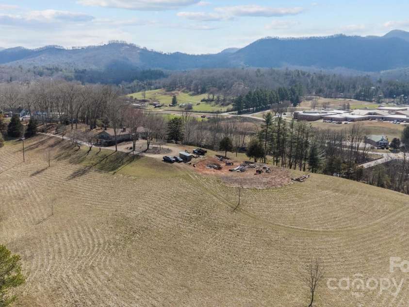 774 Belleview Road, Franklin, NC 28734.  MLS# CAR4244311, YatesRealty ID 13217. 