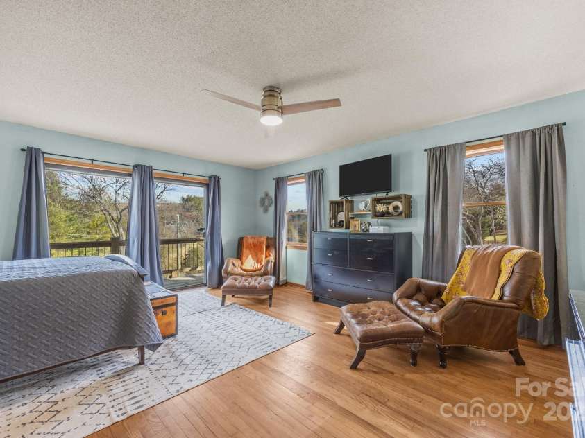 774 Belleview Road, Franklin, NC 28734.  MLS# CAR4244311, YatesRealty ID 13217. 