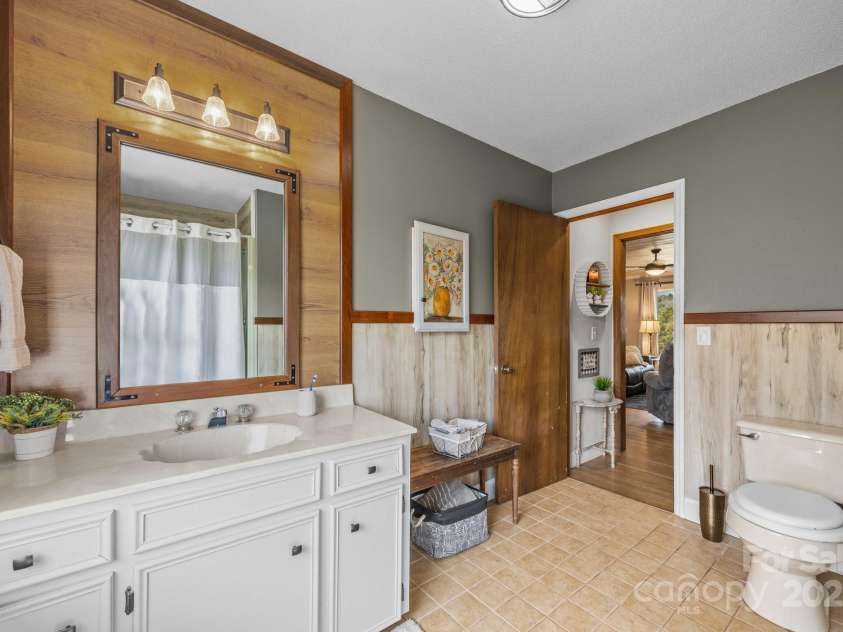 774 Belleview Road, Franklin, NC 28734.  MLS# CAR4244311, YatesRealty ID 13217. 
