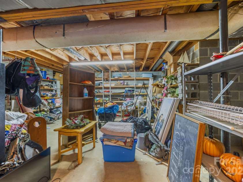 774 Belleview Road, Franklin, NC 28734.  MLS# CAR4244311, YatesRealty ID 13217. 