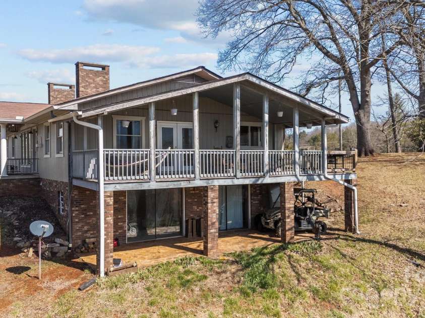 774 Belleview Road, Franklin, NC 28734.  MLS# CAR4244311, YatesRealty ID 13217. 
