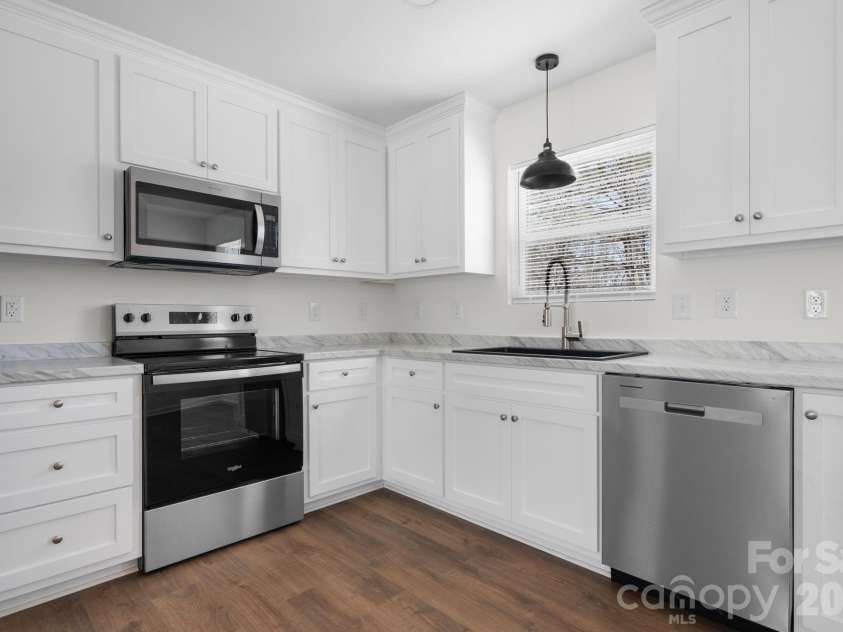 102 Kitchings Drive, Valdese, NC 28690.  MLS# CAR4363724, YatesRealty ID 13218. 