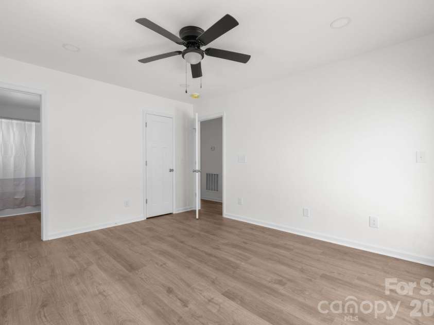 102 Kitchings Drive, Valdese, NC 28690.  MLS# CAR4363724, YatesRealty ID 13218. 