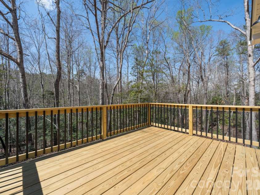 102 Kitchings Drive, Valdese, NC 28690.  MLS# CAR4363724, YatesRealty ID 13218. 