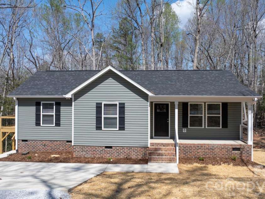102 Kitchings Drive, Valdese, NC 28690.  MLS# CAR4363724, YatesRealty ID 13218. 