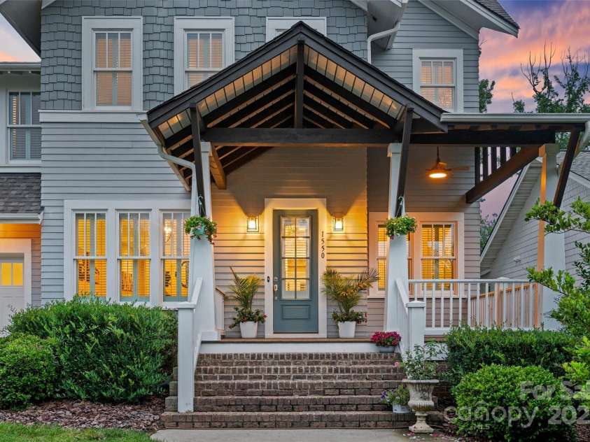 1550 Matthew Mcclure Circle, Davidson, NC 28036.  MLS# CAR4290666, YatesRealty ID 13218. 