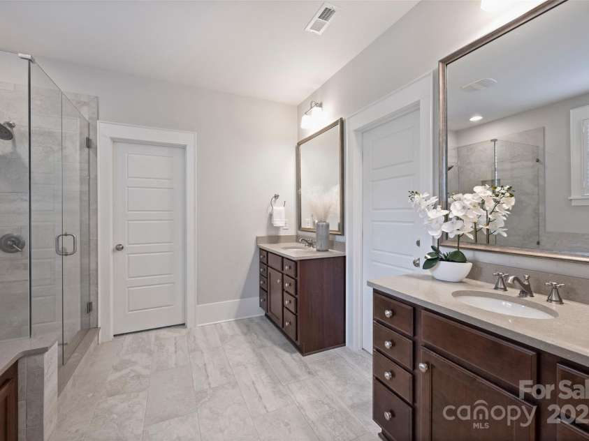 1550 Matthew Mcclure Circle, Davidson, NC 28036.  MLS# CAR4290666, YatesRealty ID 13218. 