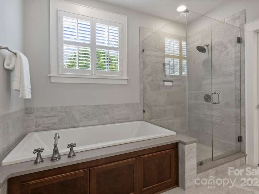 1550 Matthew Mcclure Circle, Davidson, NC 28036.  MLS# CAR4290666, YatesRealty ID 13218. 