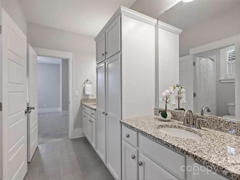 1550 Matthew Mcclure Circle, Davidson, NC 28036.  MLS# CAR4290666, YatesRealty ID 13218. 