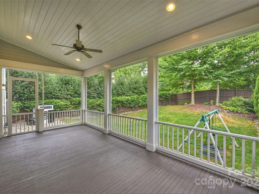 1550 Matthew Mcclure Circle, Davidson, NC 28036.  MLS# CAR4290666, YatesRealty ID 13218. 