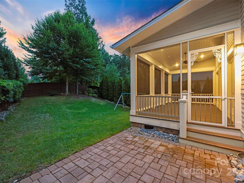 1550 Matthew Mcclure Circle, Davidson, NC 28036.  MLS# CAR4290666, YatesRealty ID 13218. 