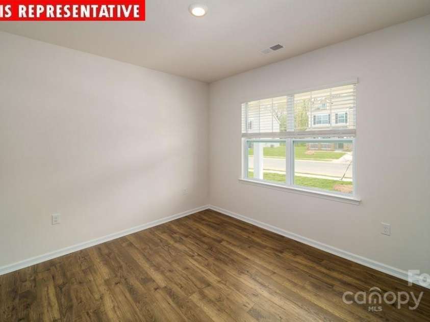 11123 Cardinal Creek Avenue, Charlotte, NC 28215.  MLS# CAR4221240, YatesRealty ID 1322. 