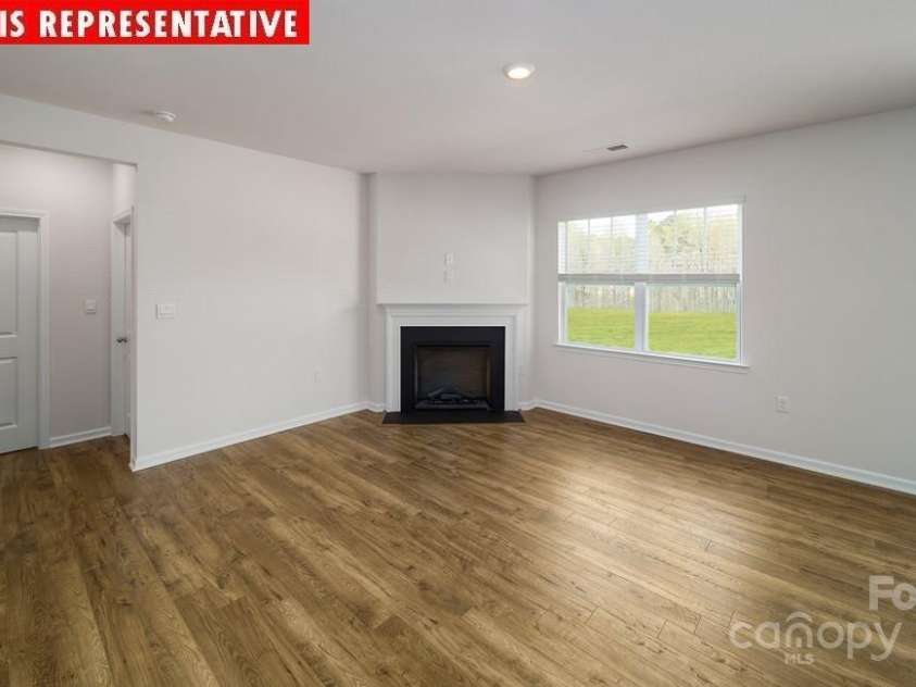 11123 Cardinal Creek Avenue, Charlotte, NC 28215.  MLS# CAR4221240, YatesRealty ID 1322. 