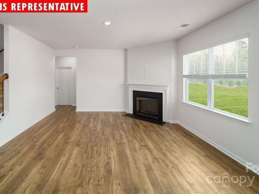 11123 Cardinal Creek Avenue, Charlotte, NC 28215.  MLS# CAR4221240, YatesRealty ID 1322. 