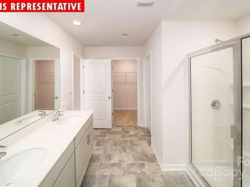 11123 Cardinal Creek Avenue, Charlotte, NC 28215.  MLS# CAR4221240, YatesRealty ID 1322. 