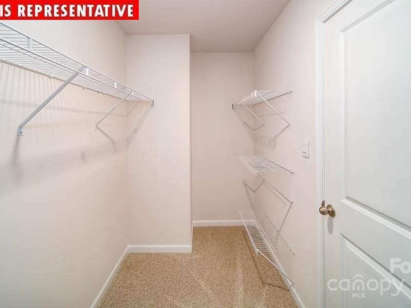 11123 Cardinal Creek Avenue, Charlotte, NC 28215.  MLS# CAR4221240, YatesRealty ID 1322. 