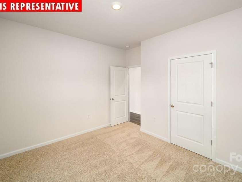 11123 Cardinal Creek Avenue, Charlotte, NC 28215.  MLS# CAR4221240, YatesRealty ID 1322. 