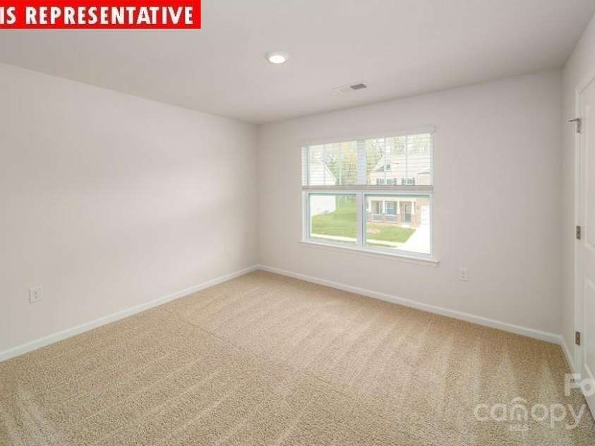 11123 Cardinal Creek Avenue, Charlotte, NC 28215.  MLS# CAR4221240, YatesRealty ID 1322. 