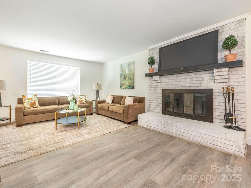 8432 Strider Drive, Charlotte, NC 28212.  MLS# CAR4240167, YatesRealty ID 13220. 