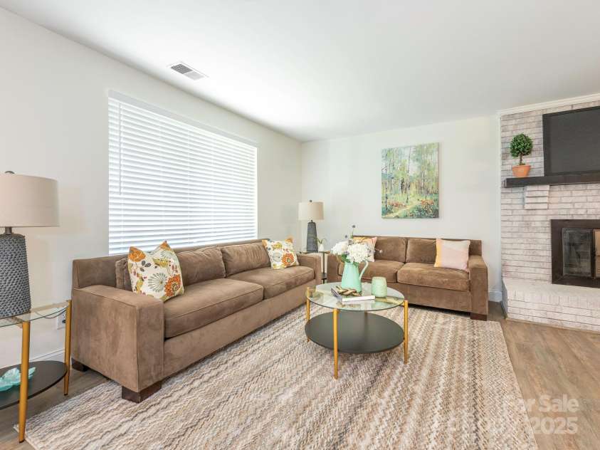 8432 Strider Drive, Charlotte, NC 28212.  MLS# CAR4240167, YatesRealty ID 13220. 