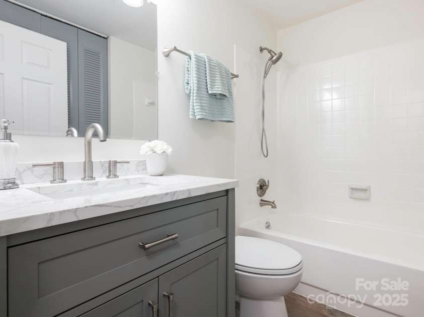 8432 Strider Drive, Charlotte, NC 28212.  MLS# CAR4240167, YatesRealty ID 13220. 