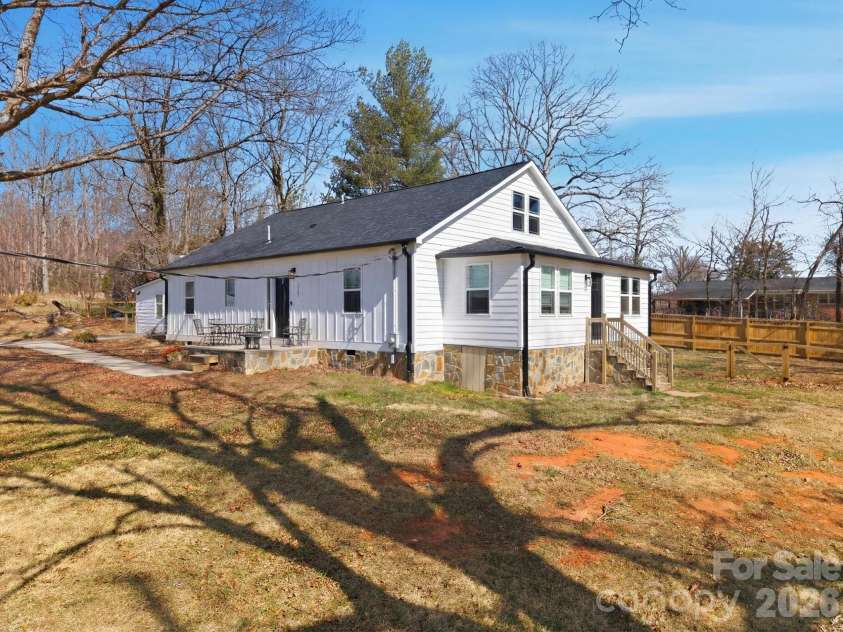 2269 Drexel Heights Street, Morganton, NC 28655.  MLS# CAR4350712, YatesRealty ID 13221. 