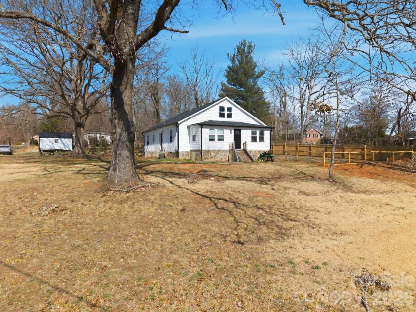 2269 Drexel Heights Street, Morganton, NC 28655.  MLS# CAR4350712, YatesRealty ID 13221. 