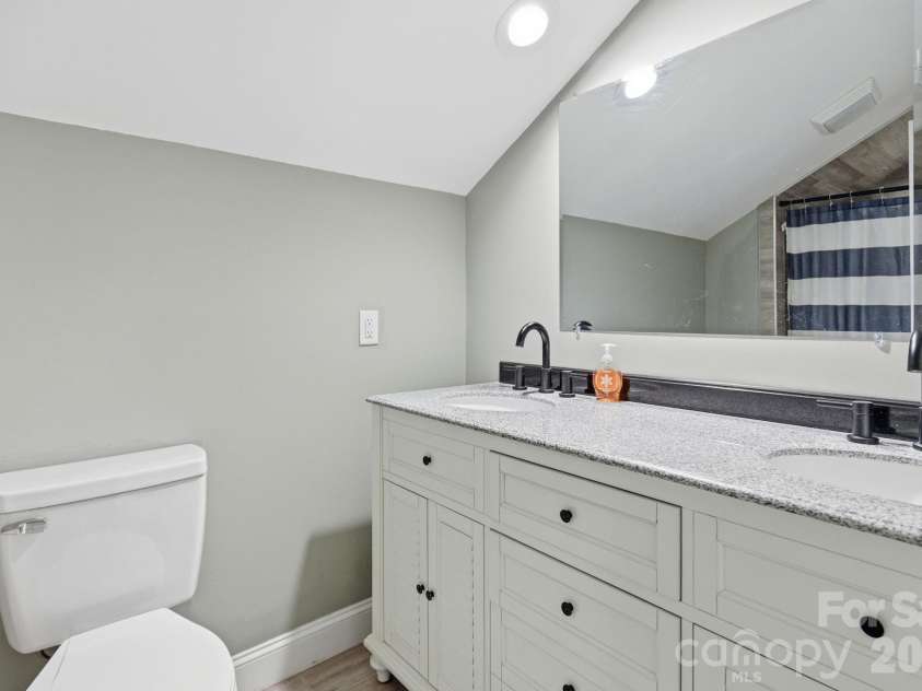 2269 Drexel Heights Street, Morganton, NC 28655.  MLS# CAR4350712, YatesRealty ID 13221. 