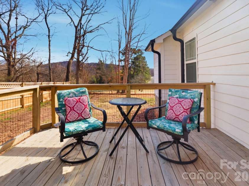 2269 Drexel Heights Street, Morganton, NC 28655.  MLS# CAR4350712, YatesRealty ID 13221. 