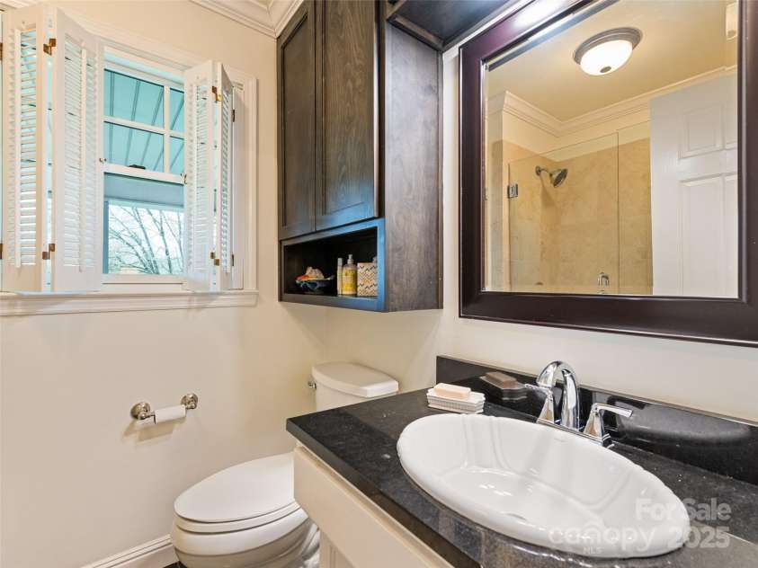 60 Club Knoll Avenue, Waynesville, NC 28786.  MLS# CAR4250873, YatesRealty ID 13222. 