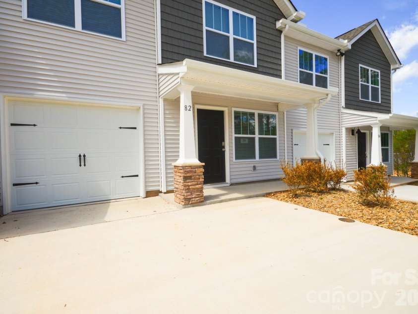 82 Cain Hollow Way, Asheville, NC 28806.  MLS# CAR4359312, YatesRealty ID 13222. 