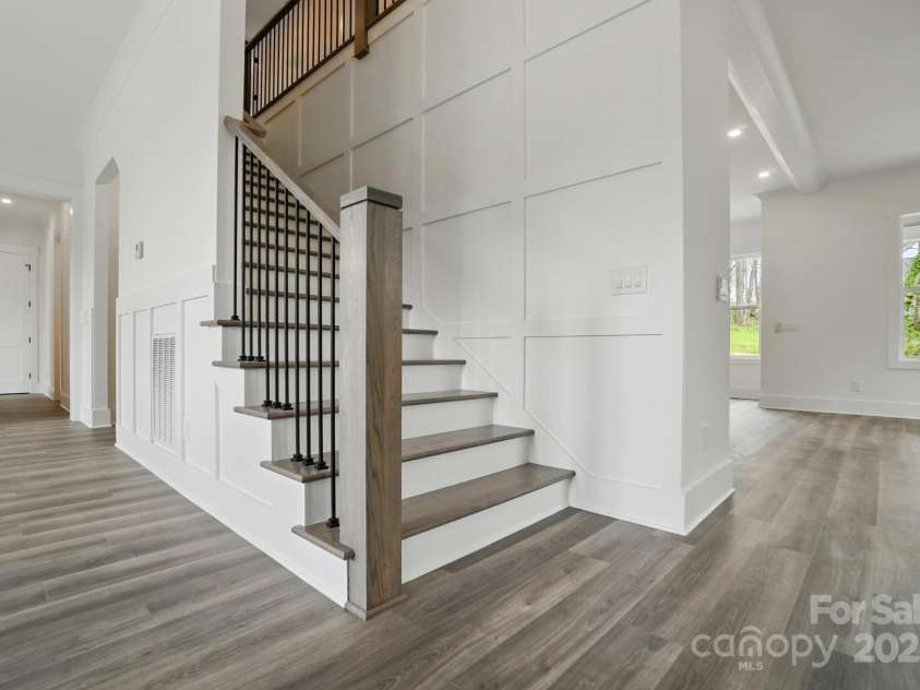 149 Shady Cove Road, Troutman, NC 28166.  MLS# CAR4252387, YatesRealty ID 13223. Feature wall accents