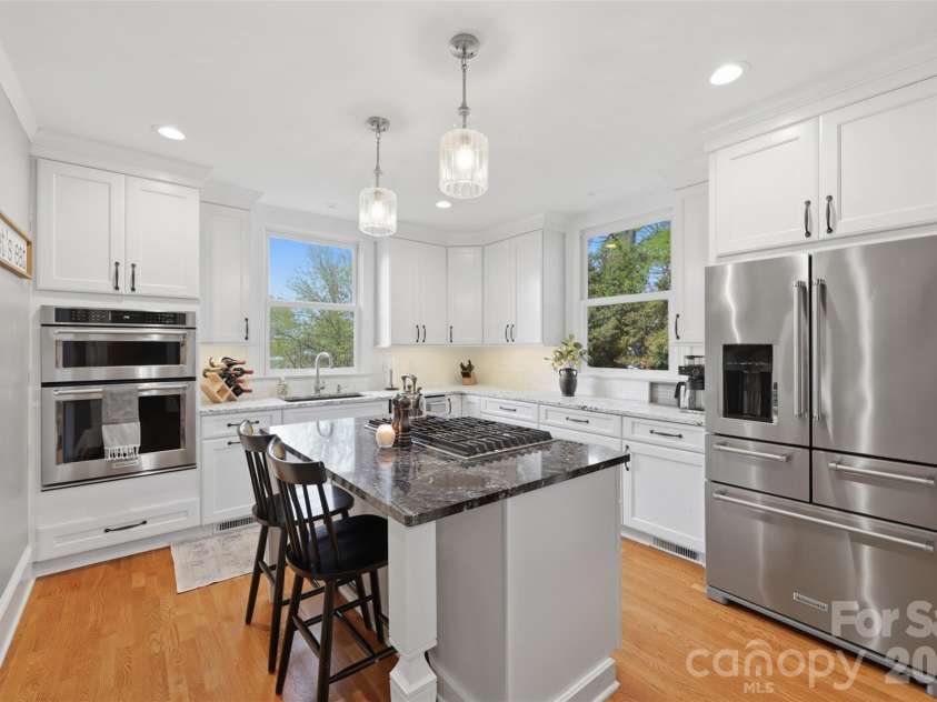 8 Vance Street, Lexington, NC 27292.  MLS# CAR4369214, YatesRealty ID 13224. Updated kitchen with stainless steel appliances