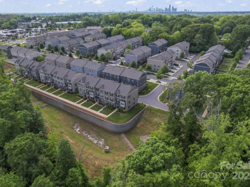 3003 Salix Bend Drive, Charlotte, NC 28205.  MLS# CAR4257314, YatesRealty ID 13225. 