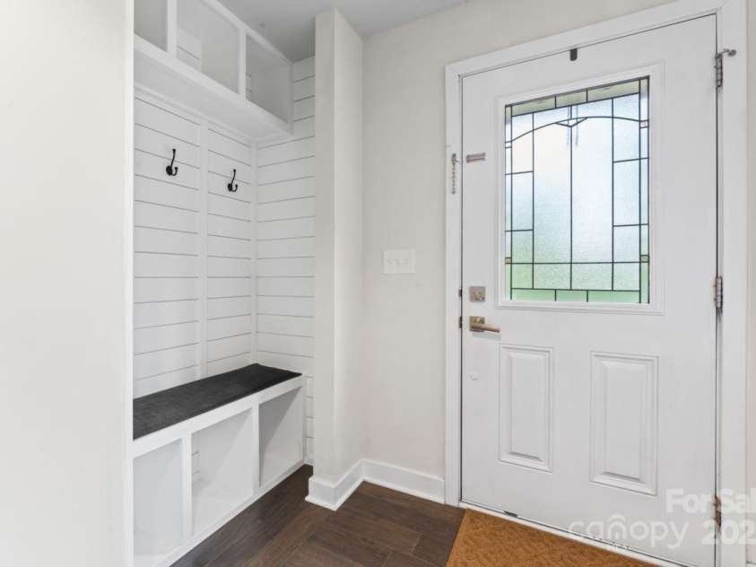 3003 Salix Bend Drive, Charlotte, NC 28205.  MLS# CAR4257314, YatesRealty ID 13225. Drop Zone