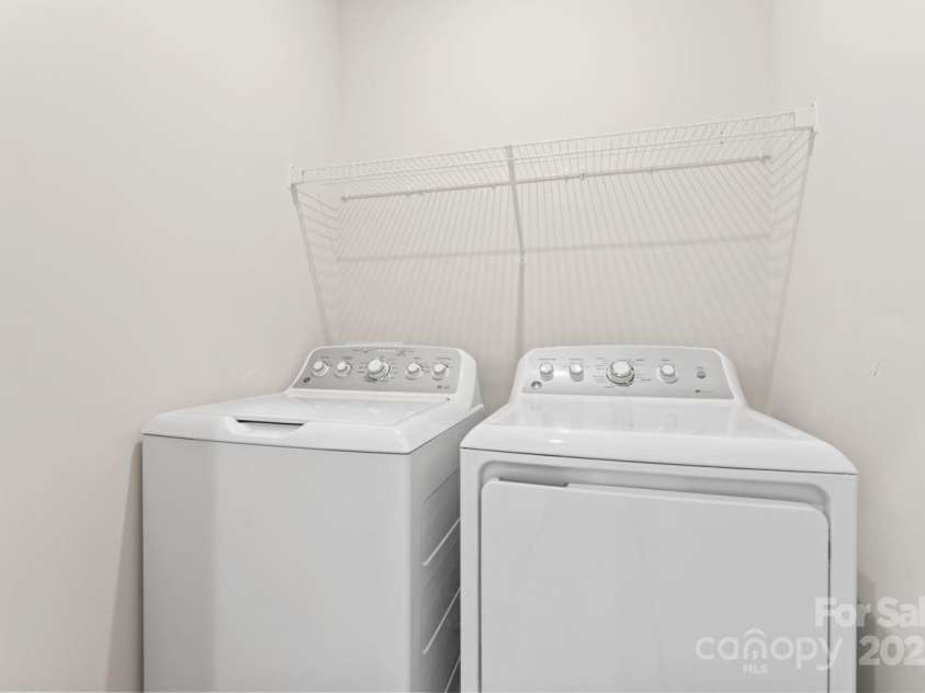 3003 Salix Bend Drive, Charlotte, NC 28205.  MLS# CAR4257314, YatesRealty ID 13225. Laundry