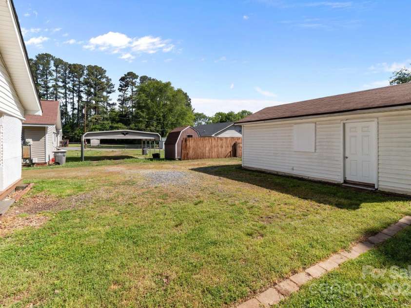 2729 Ridge Avenue, Concord, NC 28025.  MLS# CAR4253105, YatesRealty ID 13226. 