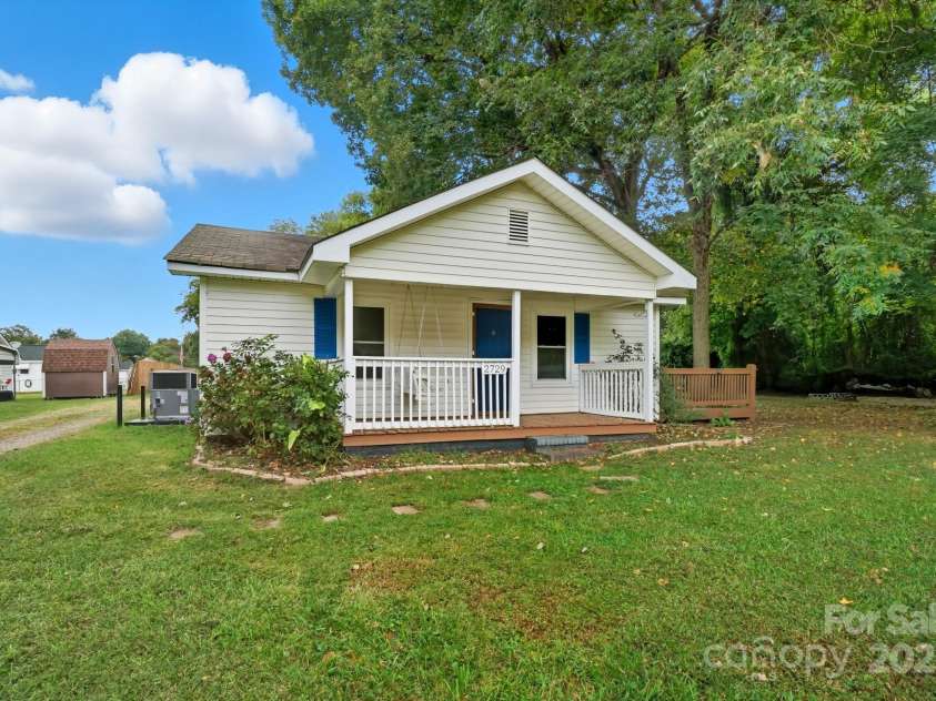 2729 Ridge Avenue, Concord, NC 28025.  MLS# CAR4303749, YatesRealty ID 13226. 