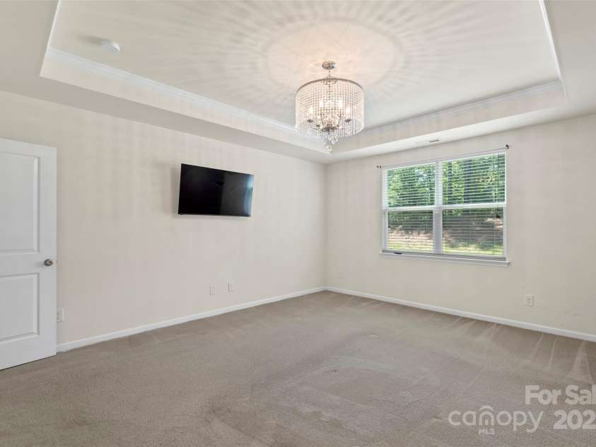 9230 Loch Glen Way, Charlotte, NC 28278.  MLS# CAR4257921, YatesRealty ID 13227. 