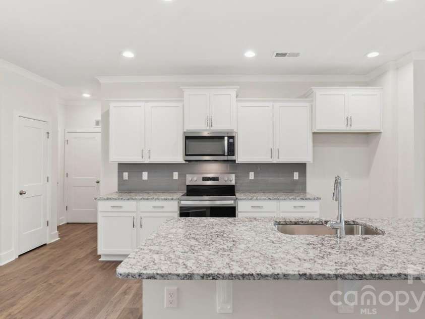 117 Sugg Trail, Weaverville, NC 28787.  MLS# CAR4258317, YatesRealty ID 13228. 
