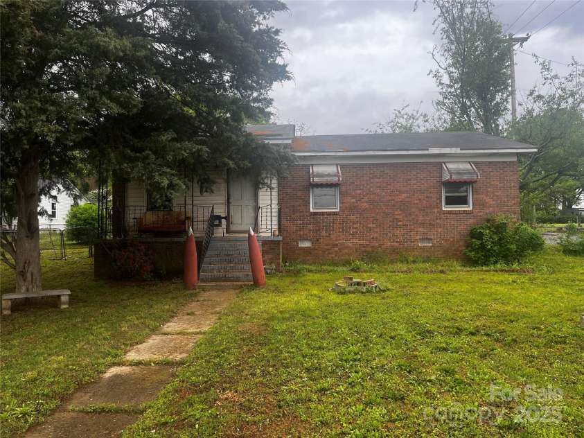229 Jones Avenue, Rock Hill, SC 29730.  MLS# CAR4243981, YatesRealty ID 13228. Front