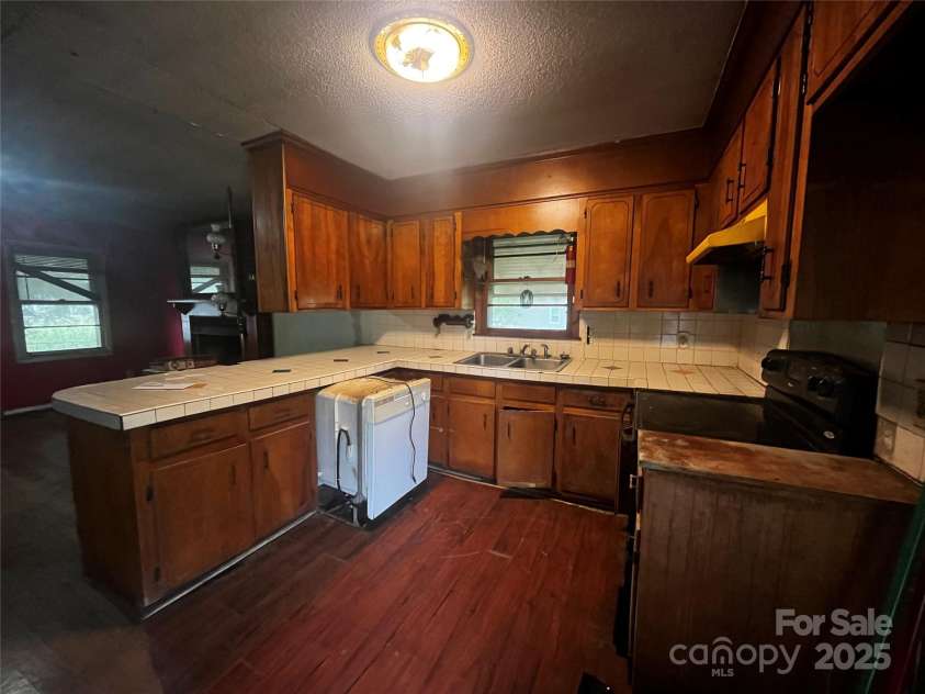 229 Jones Avenue, Rock Hill, SC 29730.  MLS# CAR4243981, YatesRealty ID 13228. Kitchen