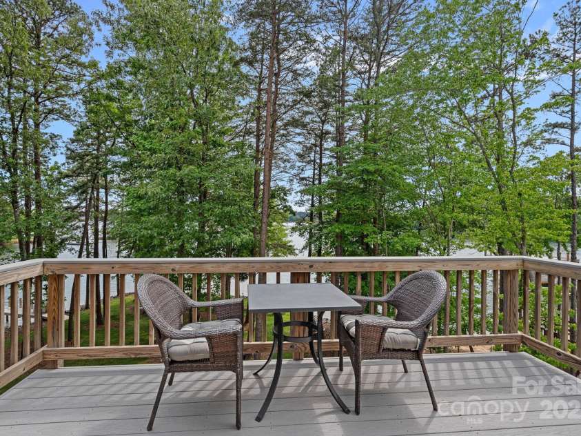 112 Nautilus Court, Troutman, NC 28166.  MLS# CAR4254700, YatesRealty ID 13229. 