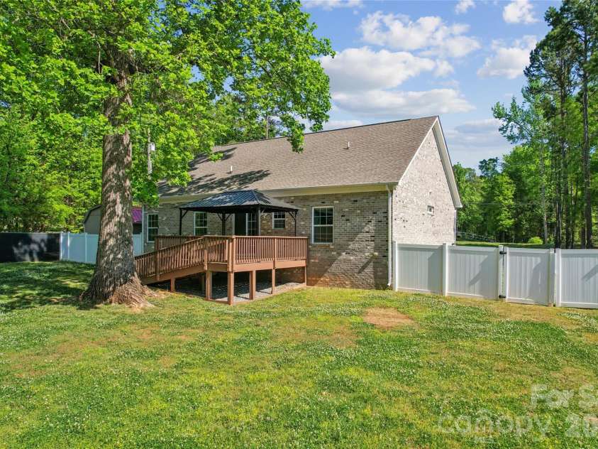 3063 Eva Drive, Concord, NC 28027.  MLS# CAR4369639, YatesRealty ID 13229. 