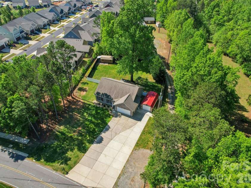 3063 Eva Drive, Concord, NC 28027.  MLS# CAR4369639, YatesRealty ID 13229. 