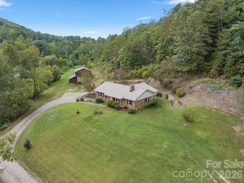 25 Mezzo Cove, Asheville, NC 28804.  MLS# CAR4308363, YatesRealty ID 13232. 25 Mezzo Cove